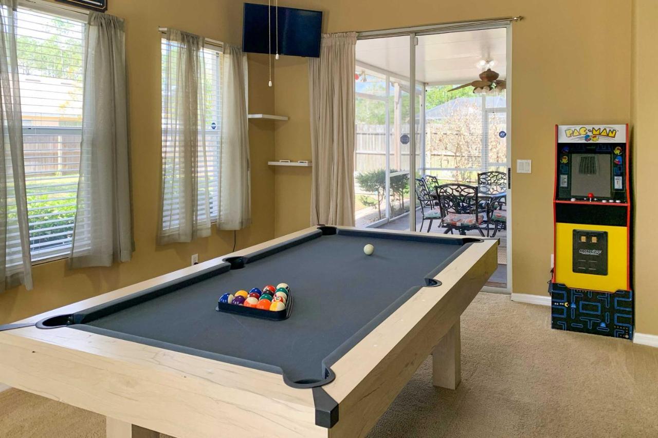 Pet-Friendly Palm Coast Home With Pool Table And Patio Exterior photo